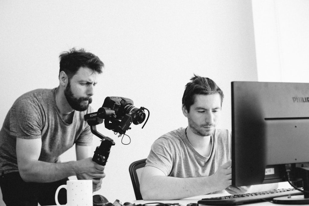 AI学習ロボット、未習得タスクを自動実行