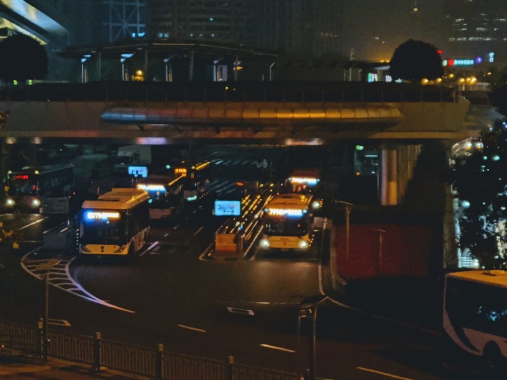 空港向け自律走行ロボット、800万ドルの資金調達成功