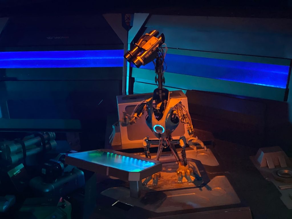 Antaira、産業用ロボット向けエッジPC30製品超を発表