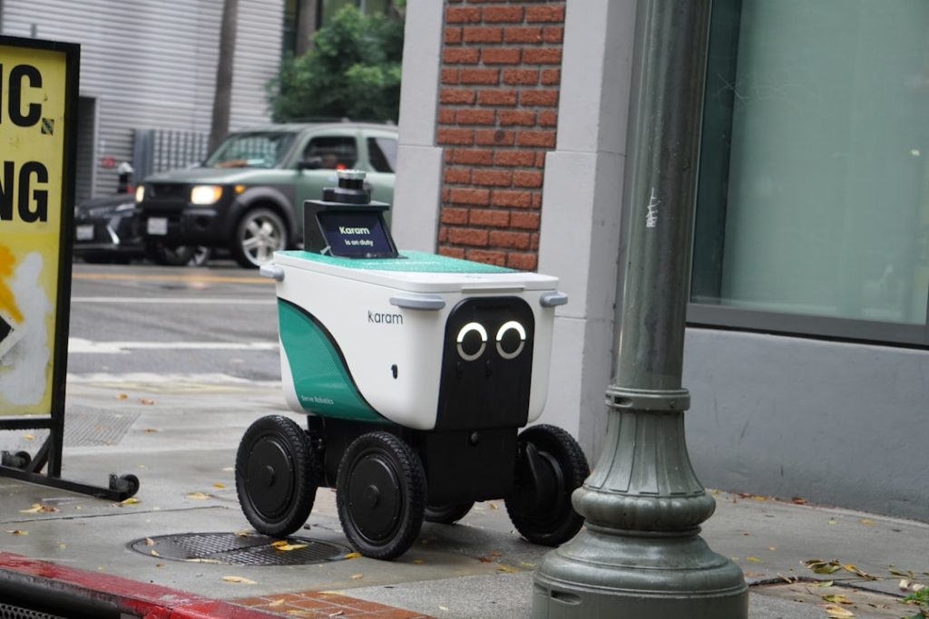 Tech Mahindra、Viamと提携し産業用ロボット導入を加速