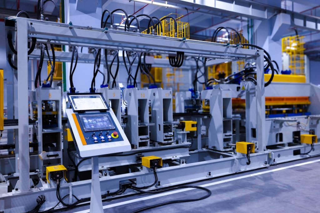 VentionとFANUC America、AI統合で産業ロボット普及を加速