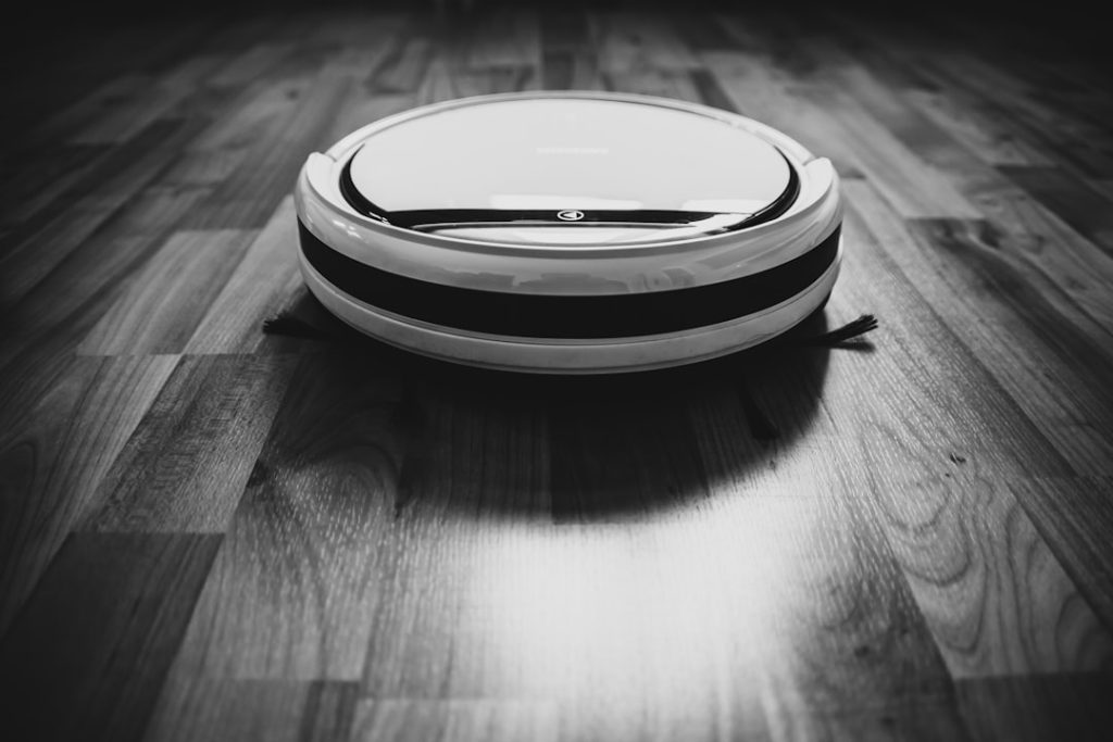 オムロンの次世代AMRロボット、自動化展示会で公開