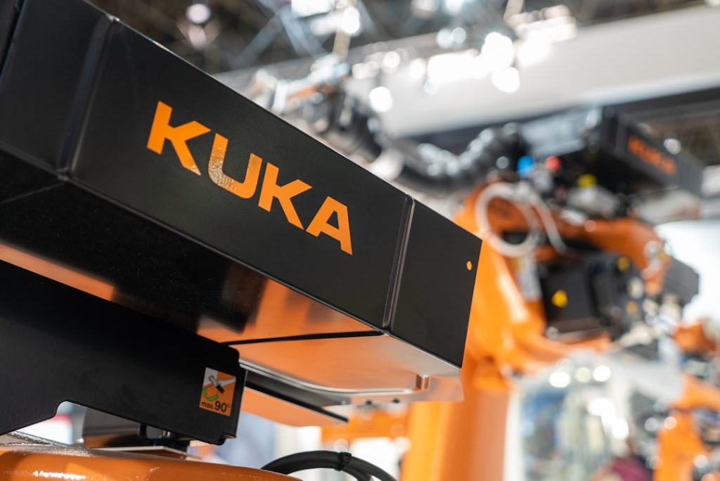 KUKA、北米自動車工場向け統合管理プラットフォーム展開