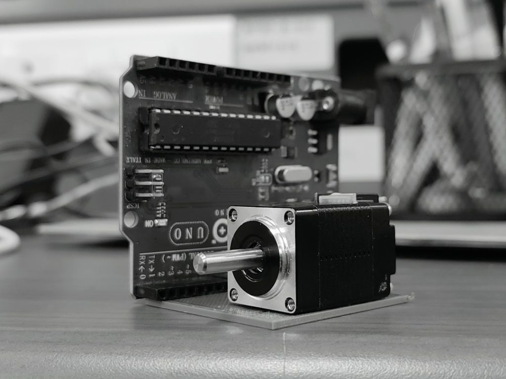DigiKey×Shawn Hymel、バランスボットで強化学習を実践解説